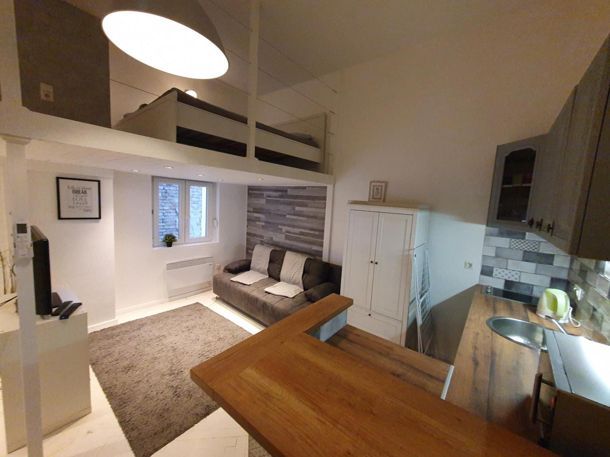 Apartament Vintage Near Boulevard With Ac After Renovation Budapesta